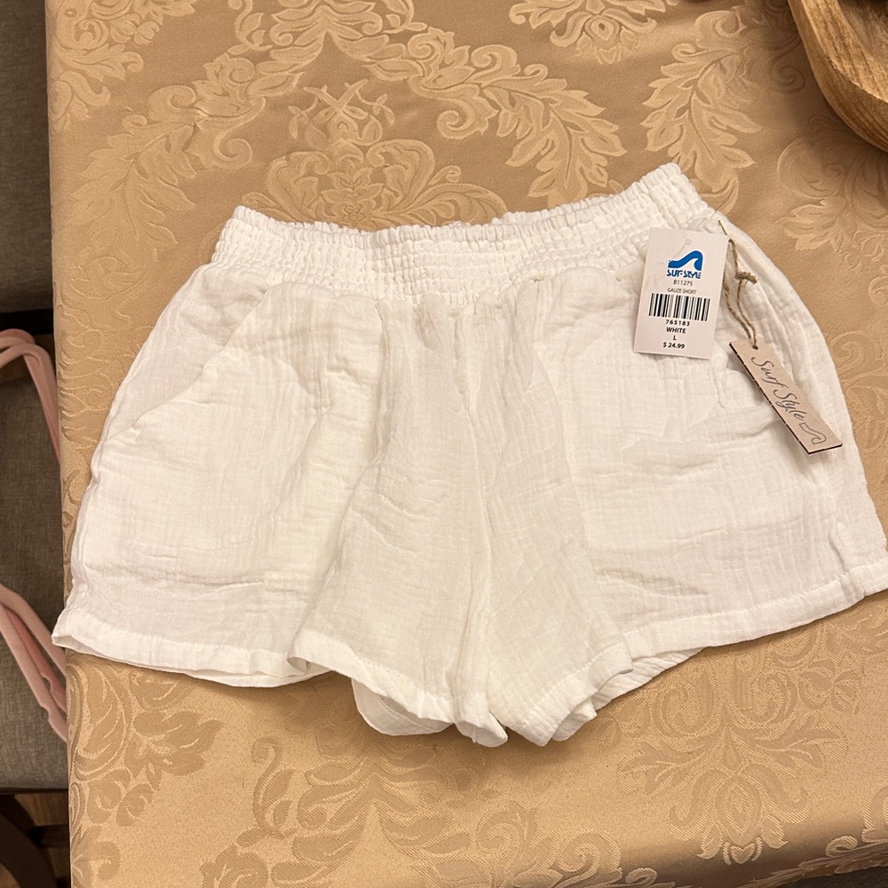 NWT Surf Style Shorts size Large